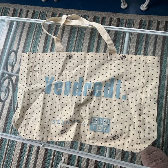 COPY - Brand new Sézane totebag polka dotted with words “Vendredi “. - Picture 11 of 13